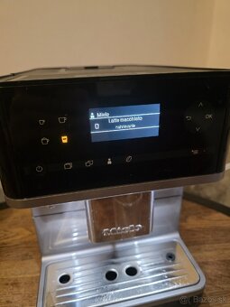 Plne automatický kávovar Miele CM6100 - 11