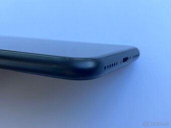 Apple iPhone SE 2020 128GB čierny  / batt. 85% - 11