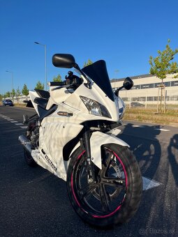Predám Yamaha yzf r125 - 11