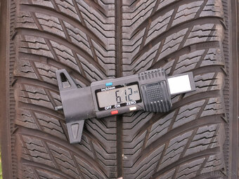 215/65 R17 - zimné pneu Michelin (4 ks) 6 mm - 11