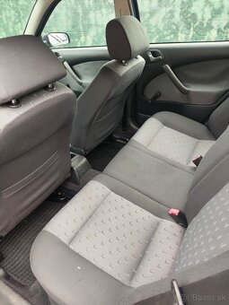 Škoda Octavia Combi 1.6 + LPG - 11