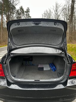 BMW E90 325i - 11