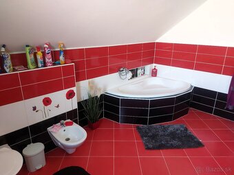 Predaj rodinného domu s garážou, záhradou a terasou – pozemo - 11