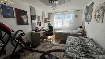 Ponúkame na predaj 4- izbový dvojgeneračný byt s balkónom. - 11