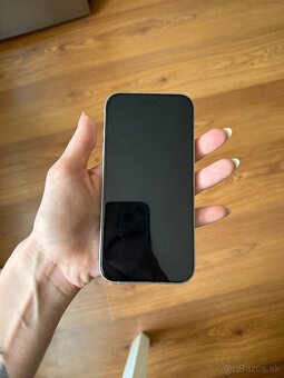 iPhone 15 128GB - 11