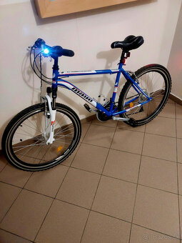 Horský odpruž bicykel stav novy pár krát použitý - 11