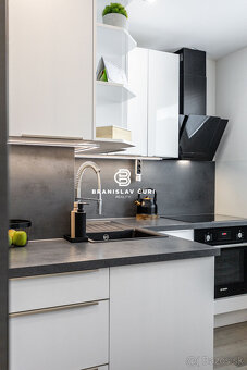 REZERVOVANÉ - Na predaj 3-izbový byt, 64 m2, kompletná rekon - 11