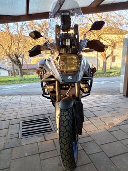 Suzuki V-strom 1050 - 11