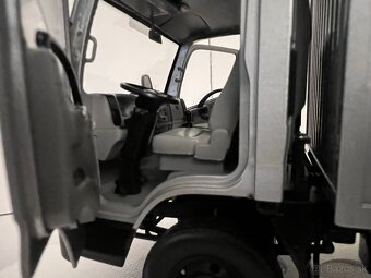 1:18 JMC N800 - Paudi - 11