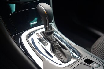 Opel Insignia - 11
