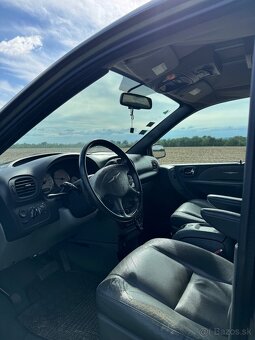 Chrysler Grand Voyager - 11