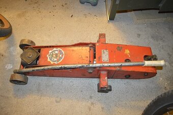predam pojazdny hydraulicky zdvihak Motex - 11