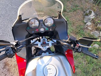 Honda XL 1000 V Varadero - 11