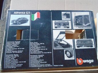 Stará Hračka  Burrago  Alfa - 11