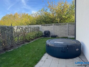 Na predaj 3i byt v RD, záhrada, vírivka, 2x parking v Šamorí - 11