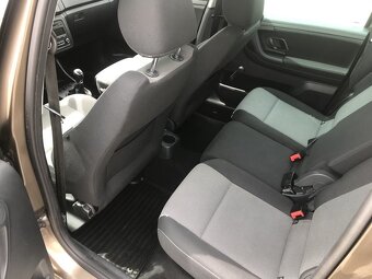 Škoda Roomster 1,2 tsi /63kW 2014,124000km kup.na Slovensku - 11