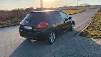 Toyota Auris - 11