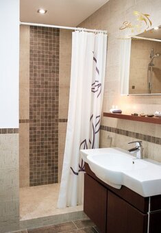 Kompletne zariadený 3 - izbový byt v srdci Bratislavy - 11