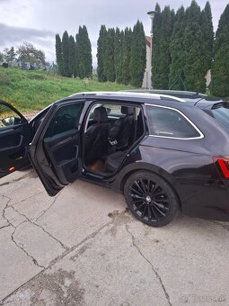 Skoda superb 3 2.0 tdi 110kw combi - 11