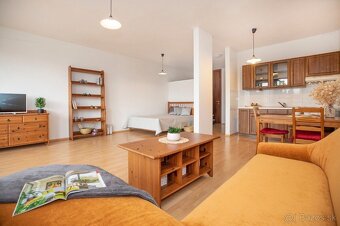 1i byt-BA /Ružinov, 59,70 + 7,8 m2 lóggia + 2,8 m2 pivnica - 11