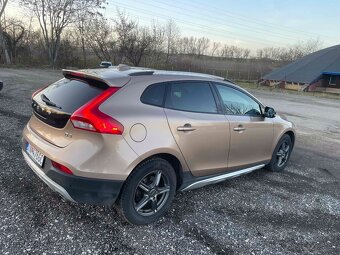 Volvo V40D CC - 11