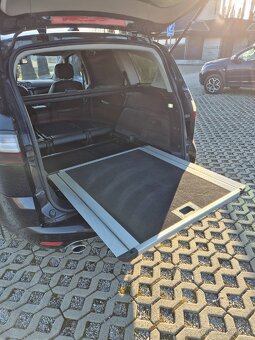 Ford S-max 2.2 TDCi Titanium - 11
