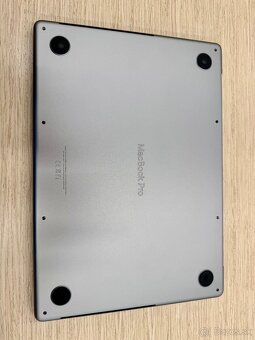 MacBook Pro (14-palcový, M3) - 11