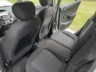 HYUNDAI i20, TK do 27.3.2027, KLÍMA, ISOFIX, cúvacie senzory - 11