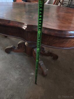 Krásny starožitný drevený stôl - A - 11