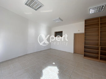 Na  prenájom obchodný priestor  70 m2 v Dun. Strede - 11