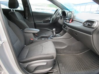 Hyundai i30 CW 1.5i CVVT Comfor - 11