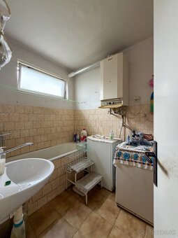 Veľký 4 izbový byt Valaliky s garážou. - 11