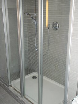 PONÚKAME NA DLHODOBÝ  PRENÁJOM 3-izbový byt s 80 m2 terasou - 11