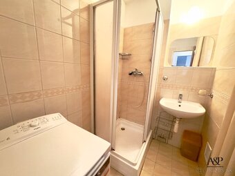 NA PREDAJ VEĽKÝ 1,5 IZB. BYT V CENTRE MESTA, 42M2, HURBANOVA - 11