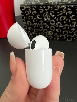 Apple AirPods 4 ANC - 11