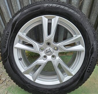 Originálna zimná sada VOLVO - 5x108 r18 + 235/55 r18 - 11