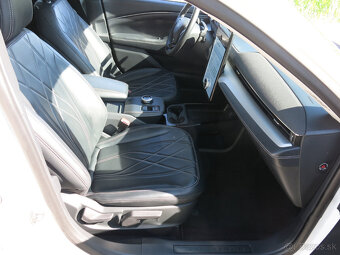 Ford Mustang Mach-E 75,7kWh RWD STD  269PS - DPH - 11