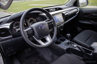 Toyota Hilux DC 2.4 I D-4D Active 4x4 A/T // AJ NA SPLÁTKY - 11