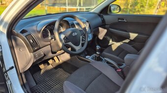 Hyundai i30 cw , kupované v SR, nízky najazd KM - 11