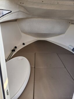 Quicksilver 455 Cabin - 11