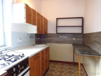 Predaj dvojgeneračný tehlový dom Banská Bystrica, pozemok 77 - 11