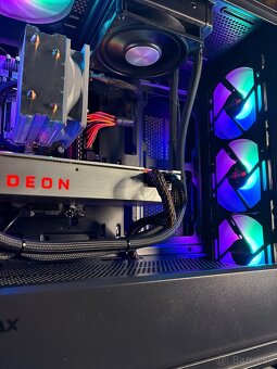 Intel 14jadro/28vlakno, Vega 64 8gb, 16GB RAM, 256gb+1tb - 11