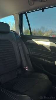 Volkswagen Passat Elegance - 11