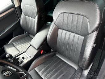 Škoda Superb Combi 2.0 TDI - 11