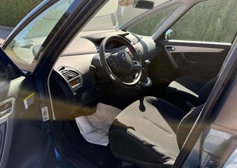 Citroën C4 Picasso 1,6i klima , 7 Míst benzín manuál 88 kw - 11