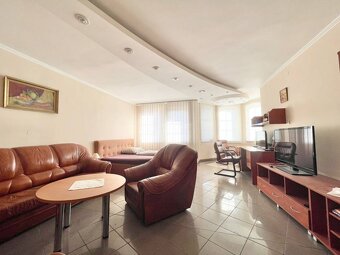 Na predaj penzión v centre KNM - 11