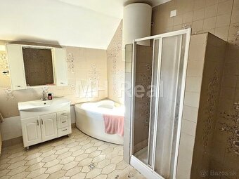 ENCS - Maďarsko 5 izbový RD, žiadaná lokalita - 11