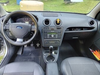 Ford Fusion 1.4 - 11