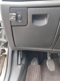 Predám Peugeot 407sw 2l Benzín+LPG. - 11
