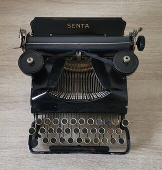 Vzácny starožitný písací stroj Senta 3 Bank z roku 1914 - 11